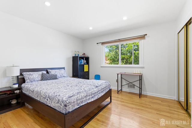 213 Normandy Road, Edison, NJ 08820