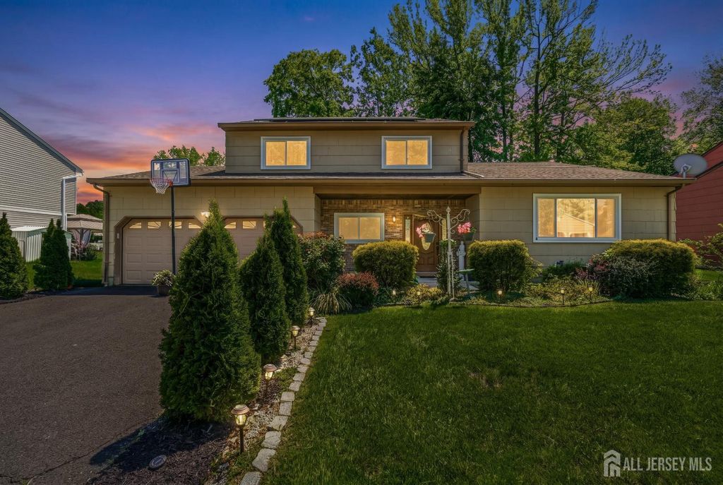 213 Normandy Road, Edison, NJ 08820