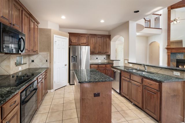 5560 Emerson Court, Fairview, TX 75069