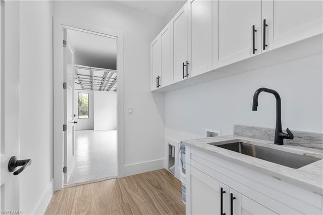 2354 4th AVE SE, Naples, FL 34117