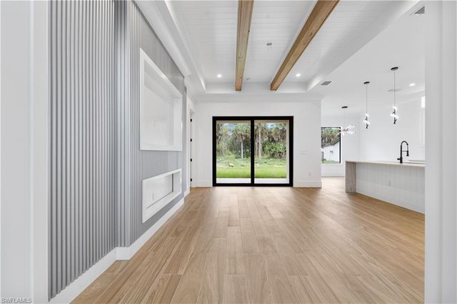 2354 4th AVE SE, Naples, FL 34117