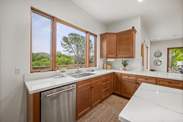 4149 Manchester Avenue, Encinitas, CA 92024