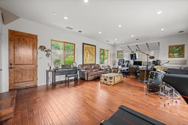 4149 Manchester Avenue, Encinitas, CA 92024