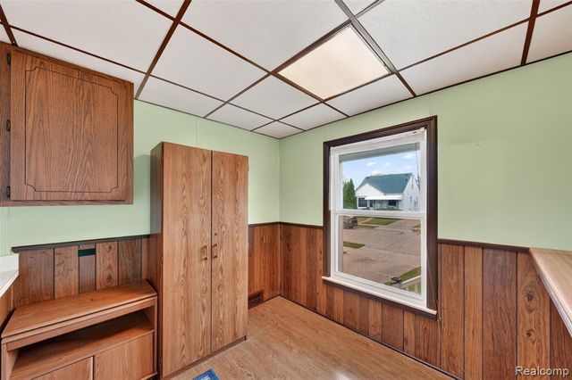 619 Highland Avenue, Lincoln Park, MI 48146
