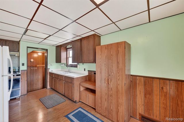 619 Highland Avenue, Lincoln Park, MI 48146