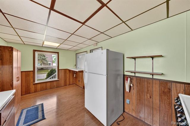 619 Highland Avenue, Lincoln Park, MI 48146