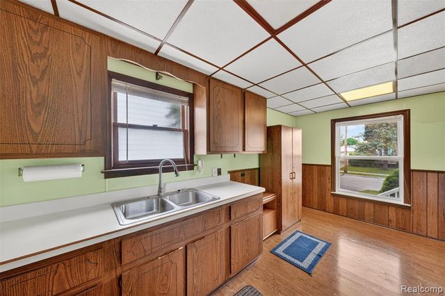 619 Highland Avenue, Lincoln Park, MI 48146