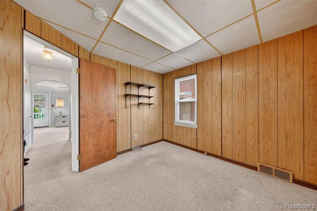 619 Highland Avenue, Lincoln Park, MI 48146