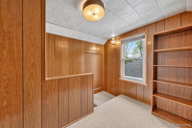 619 Highland Avenue, Lincoln Park, MI 48146