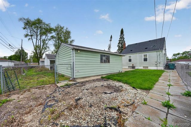 619 Highland Avenue, Lincoln Park, MI 48146