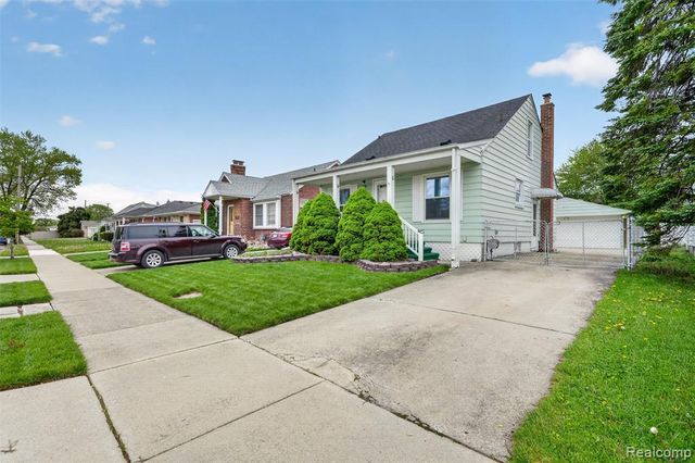 619 Highland Avenue, Lincoln Park, MI 48146