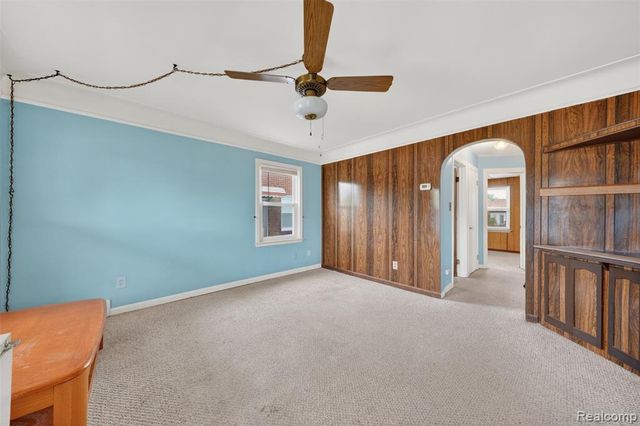 619 Highland Avenue, Lincoln Park, MI 48146