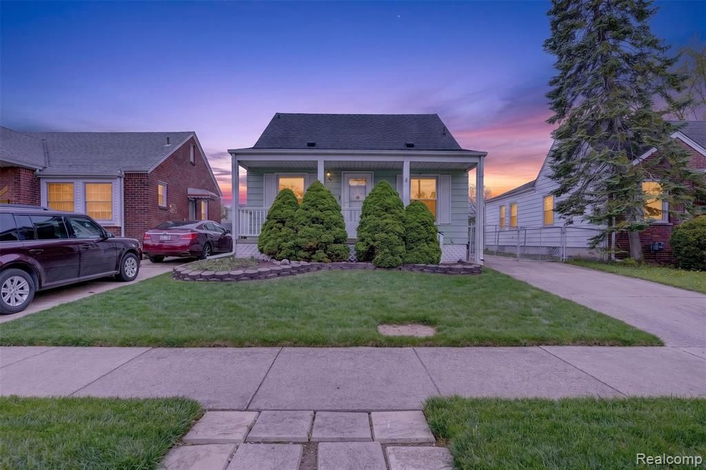 619 Highland Avenue, Lincoln Park, MI 48146
