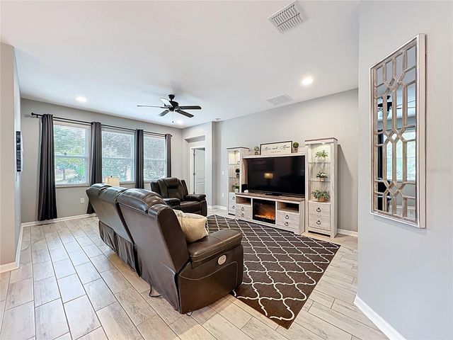 2696 PEONY DRIVE, Oviedo, FL 32766