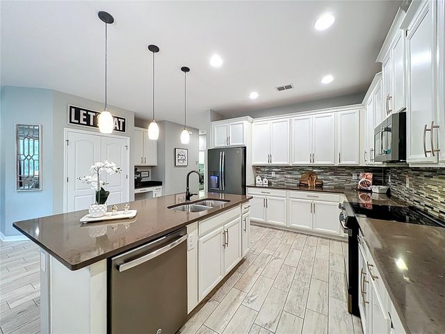 2696 PEONY DRIVE, Oviedo, FL 32766