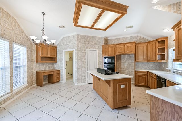 314 Parkwood Village Drive, Friendswood, TX 77546