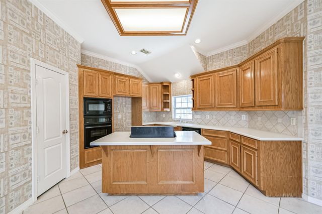 314 Parkwood Village Drive, Friendswood, TX 77546