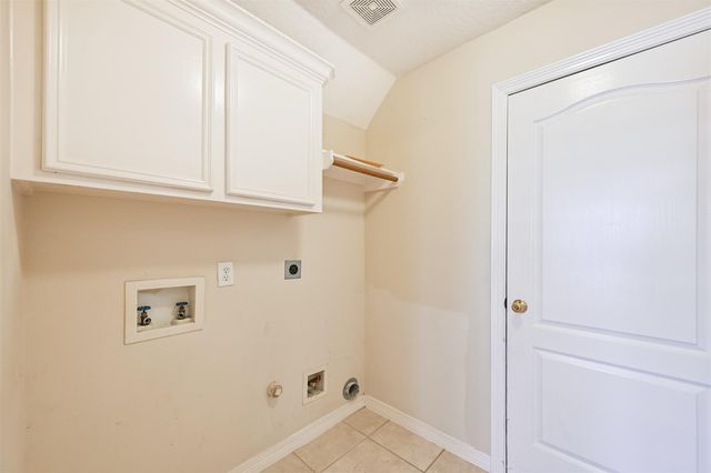 314 Parkwood Village Drive, Friendswood, TX 77546