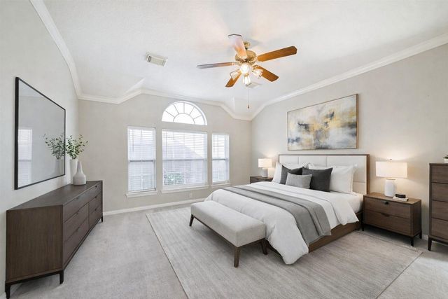 314 Parkwood Village Drive, Friendswood, TX 77546