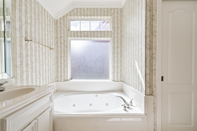 314 Parkwood Village Drive, Friendswood, TX 77546