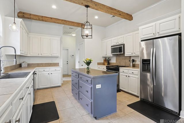 2159 Hillstone Dr, Baton Rouge, LA 70810