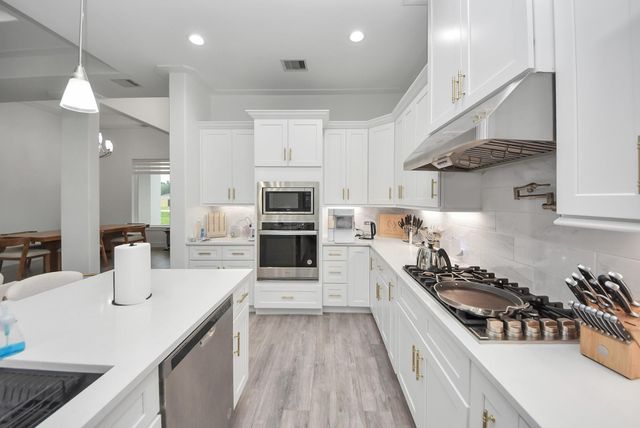 50 Road 6613, Dayton, TX 77535