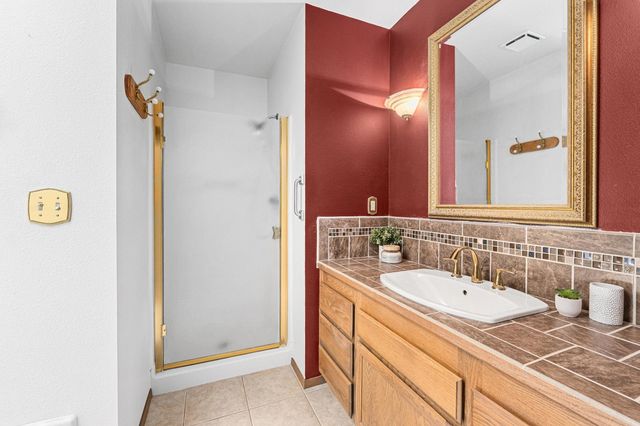 10602 E Nixon Ln, Spokane Valley, WA 99206