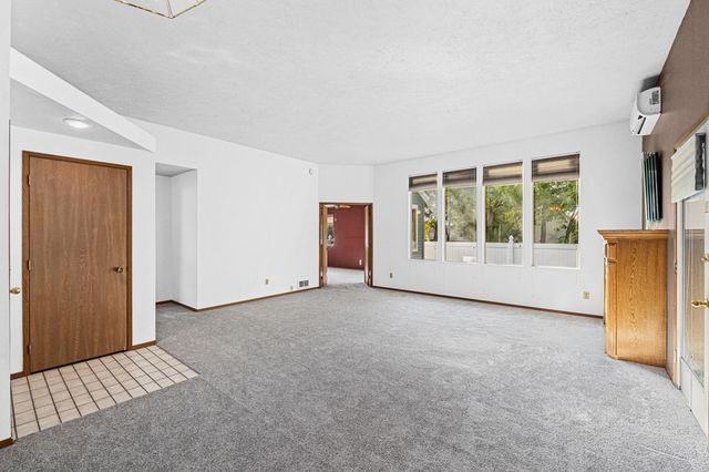 10602 E Nixon Ln, Spokane Valley, WA 99206