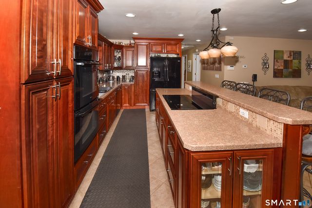 49 Green Manor Avenue, Windsor, CT 06095