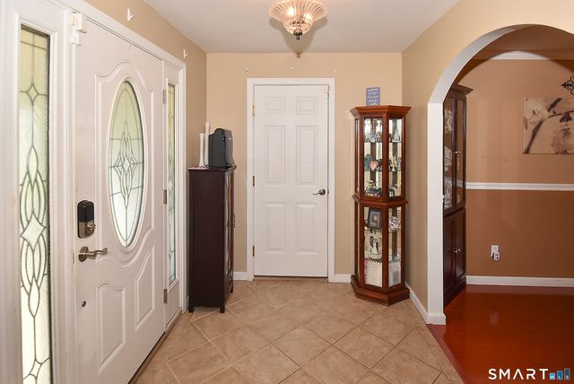 49 Green Manor Avenue, Windsor, CT 06095