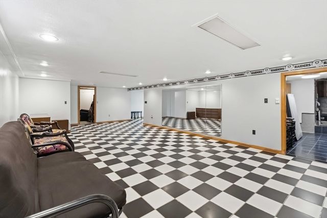 63 Taft St, Revere, MA 02151
