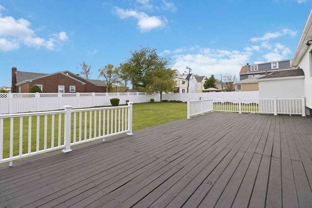 63 Taft St, Revere, MA 02151
