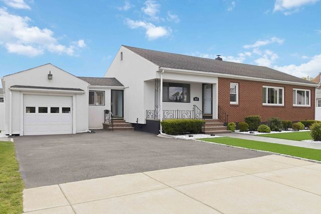63 Taft St, Revere, MA 02151