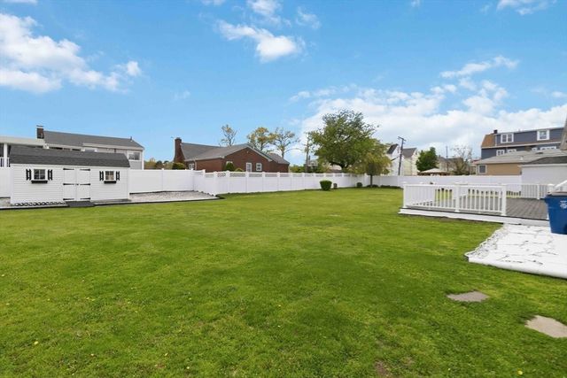 63 Taft St, Revere, MA 02151