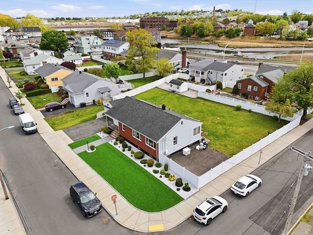 63 Taft St, Revere, MA 02151