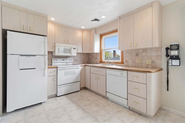 63 Taft St, Revere, MA 02151