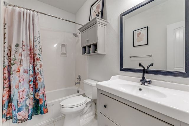 6803 Hawks Nest Court, Dallas, TX 75227