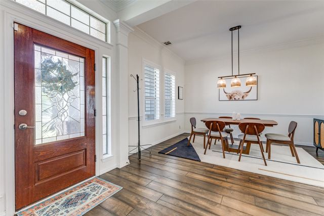 6803 Hawks Nest Court, Dallas, TX 75227