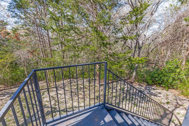 6803 Hawks Nest Court, Dallas, TX 75227