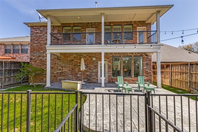 6803 Hawks Nest Court, Dallas, TX 75227