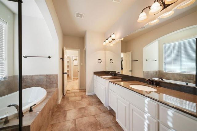 63 Vershire Circle, The Woodlands, TX 77354