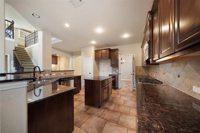 63 Vershire Circle, The Woodlands, TX 77354