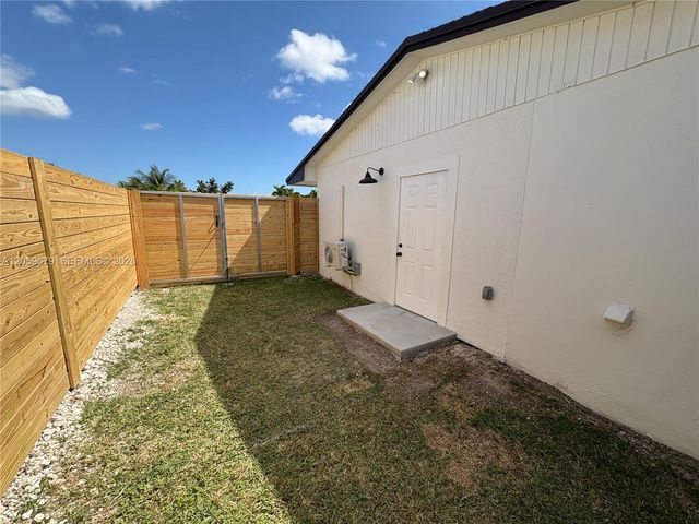 29904 SW 148th Avenue 2, Homestead, FL 33033