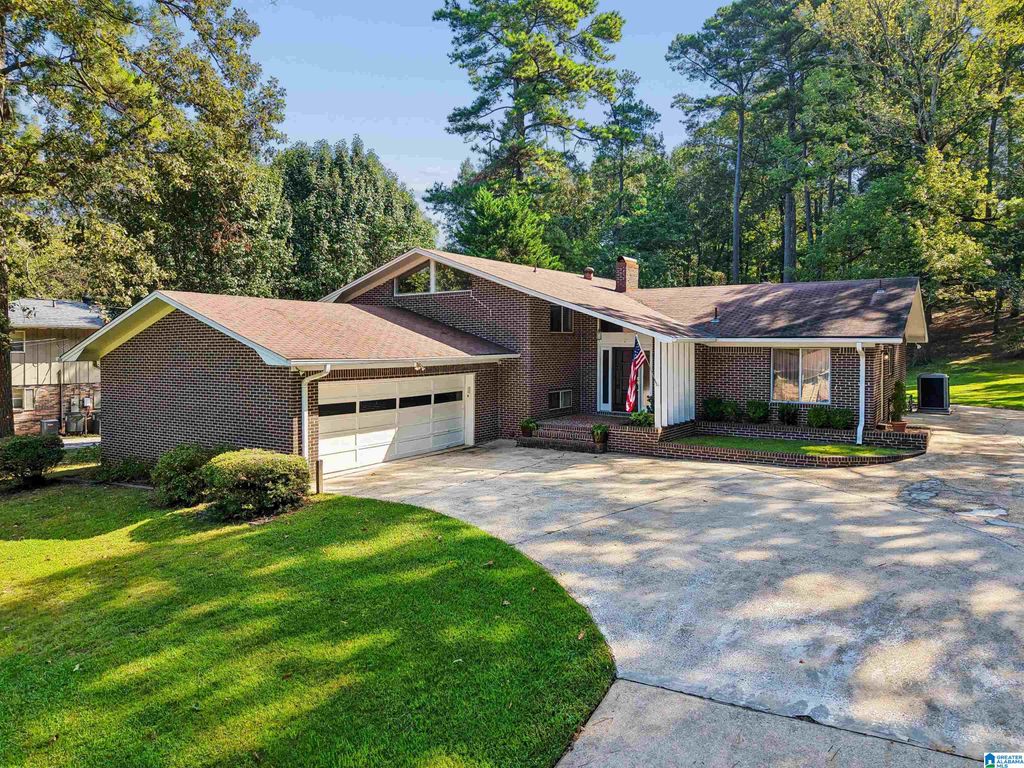 923 PINEHAVEN DRIVE, Hueytown, AL 35023