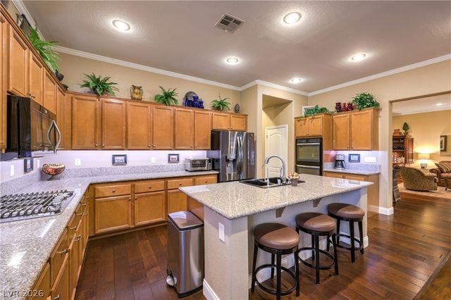 7869 Mosaic Harbor Avenue, Las Vegas, NV 89117