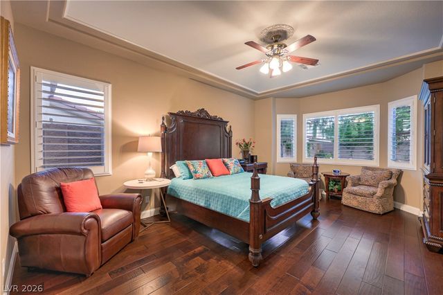 7869 Mosaic Harbor Avenue, Las Vegas, NV 89117