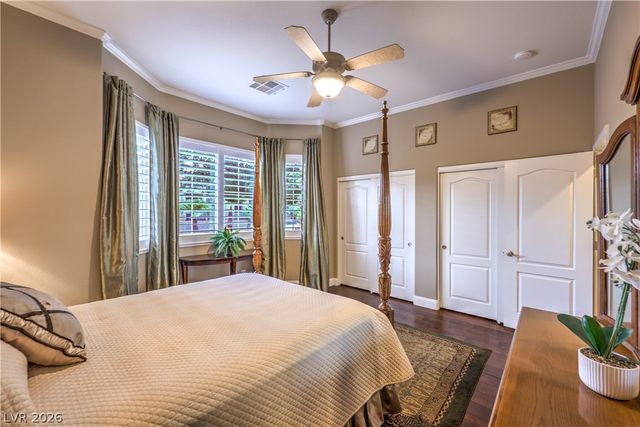 7869 Mosaic Harbor Avenue, Las Vegas, NV 89117