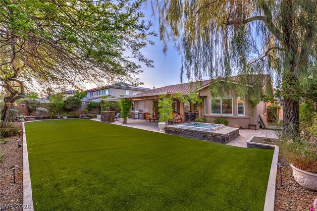 7869 Mosaic Harbor Avenue, Las Vegas, NV 89117