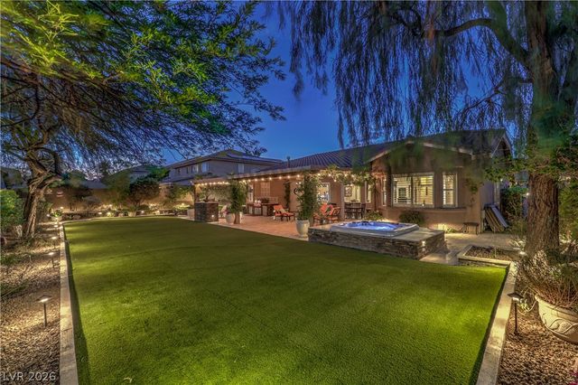 7869 Mosaic Harbor Avenue, Las Vegas, NV 89117