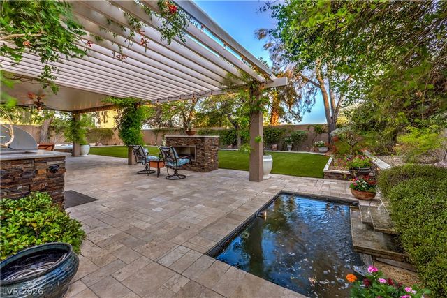 7869 Mosaic Harbor Avenue, Las Vegas, NV 89117